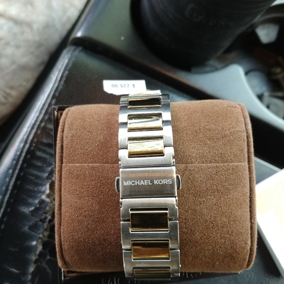 Watch - Picture 4 of 6